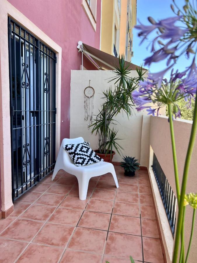 Suite Bonalba Alicante Exterior foto